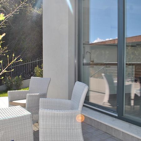 Baia Blu - Luxury Apartments With Pool Cremia Exteriör bild
