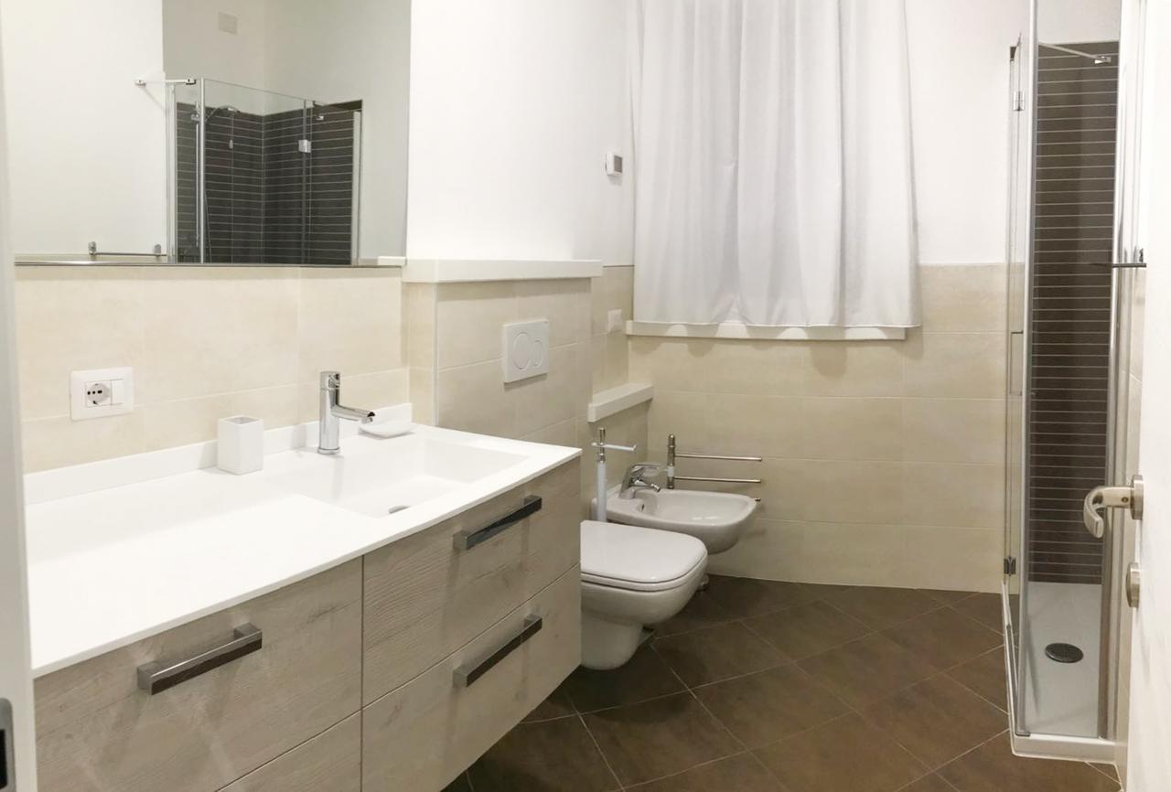 Baia Blu - Luxury Apartments With Pool Cremia Exteriör bild