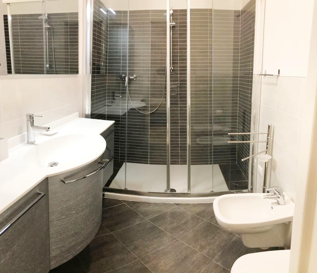 Baia Blu - Luxury Apartments With Pool Cremia Exteriör bild
