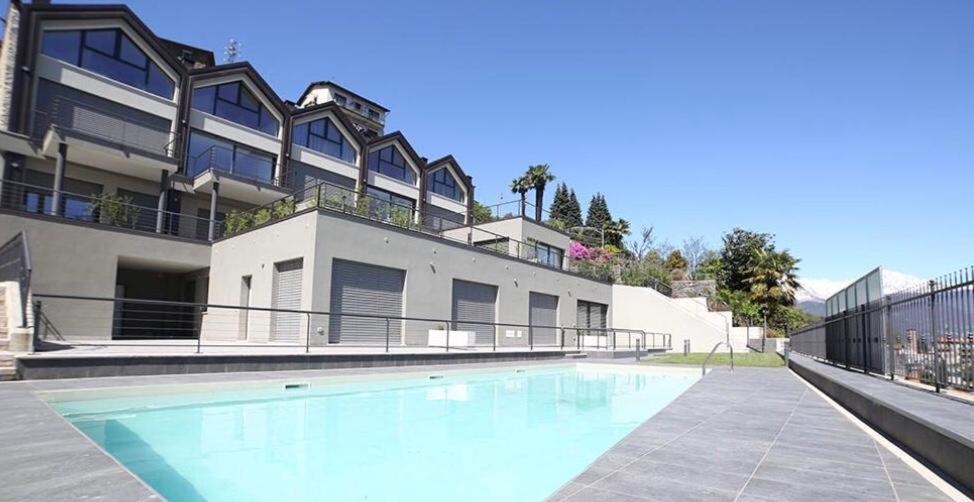 Baia Blu - Luxury Apartments With Pool Cremia Exteriör bild